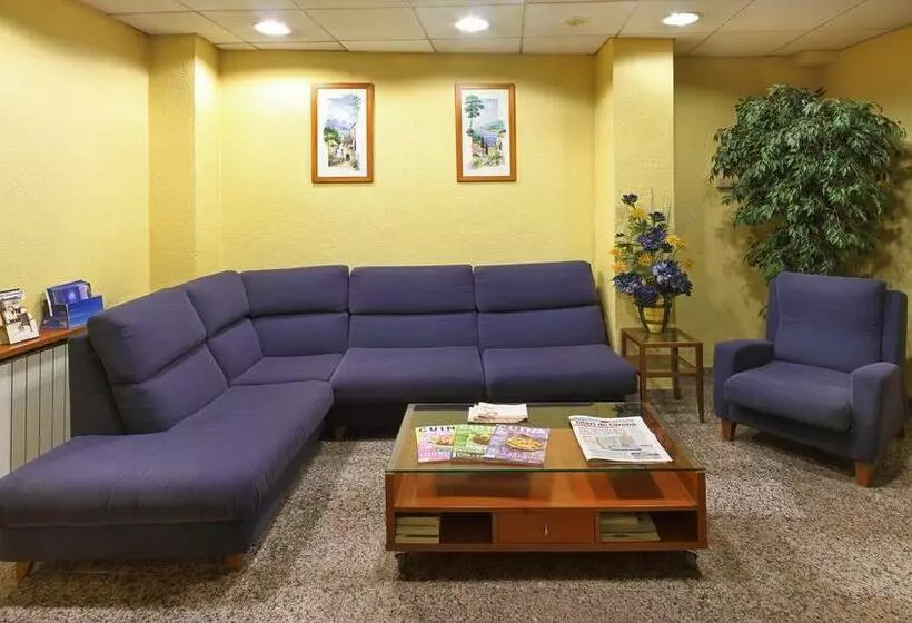 هتل La Brasa De Riudarenes