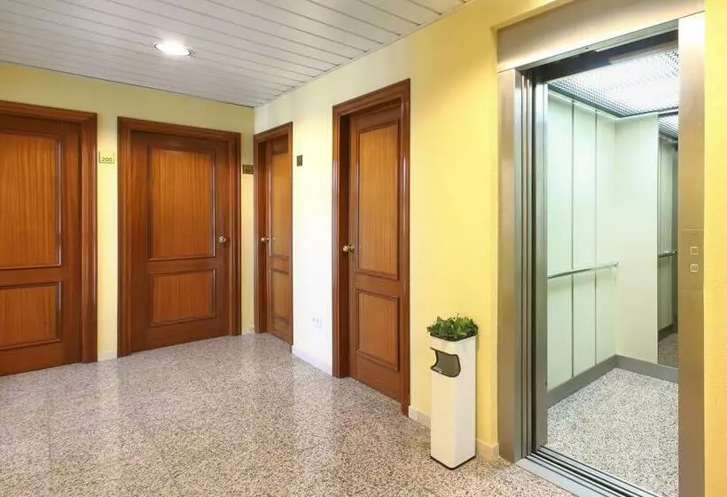 هتل La Brasa De Riudarenes