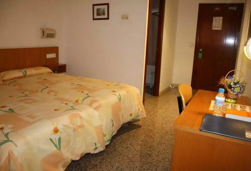 هتل La Brasa De Riudarenes