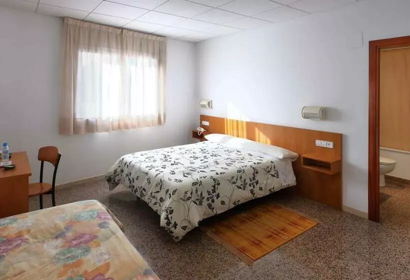 هتل La Brasa De Riudarenes