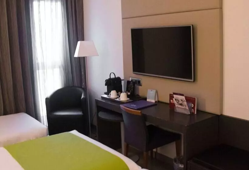 هتل Mercure Madrid Centro