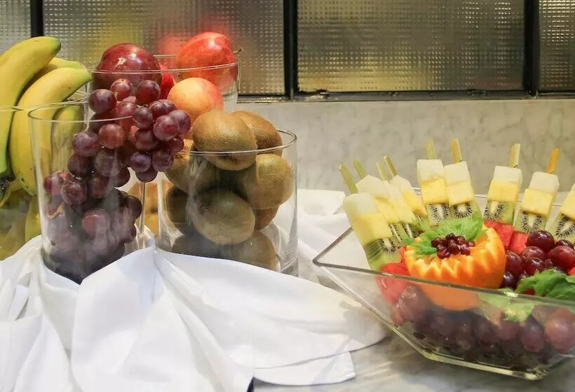 هتل Mercure Madrid Centro