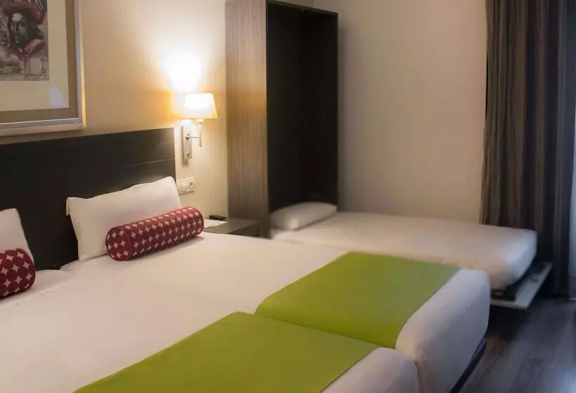 هتل Mercure Madrid Centro