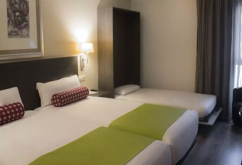 هتل Mercure Madrid Centro
