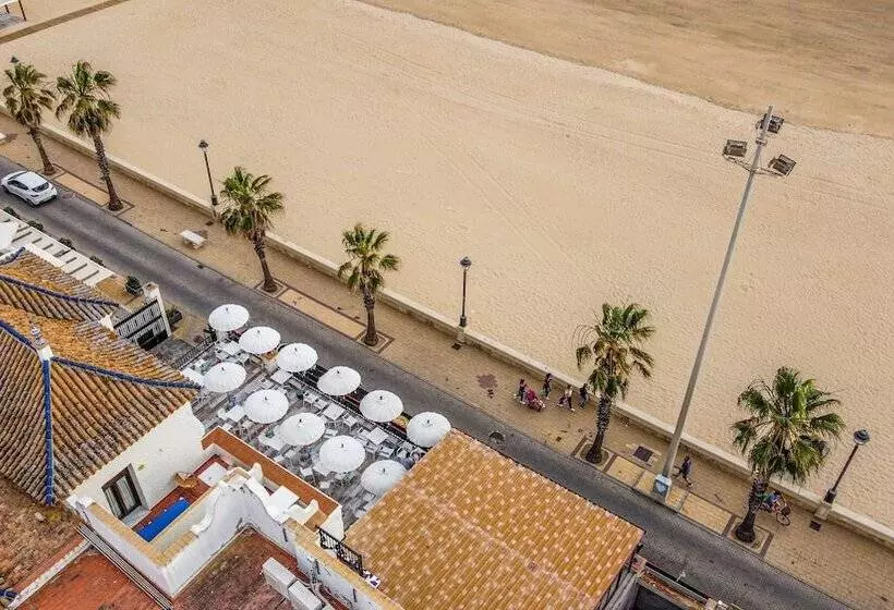 Hotelli Playa De Regla