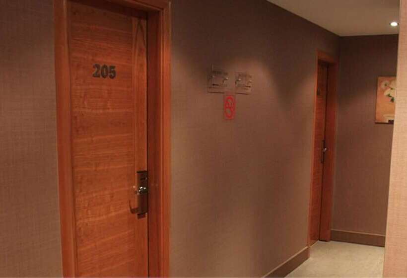 هتل Villa De Barajas