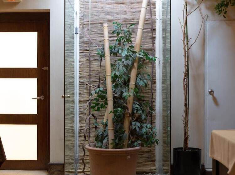 هتل Villa De Barajas