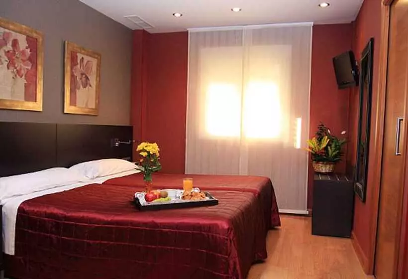 هتل Villa De Barajas