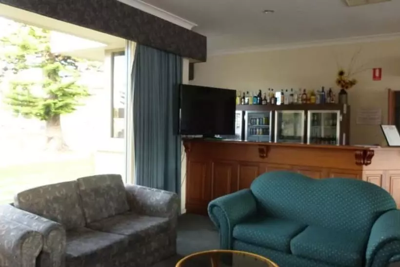 Glenelg Motel