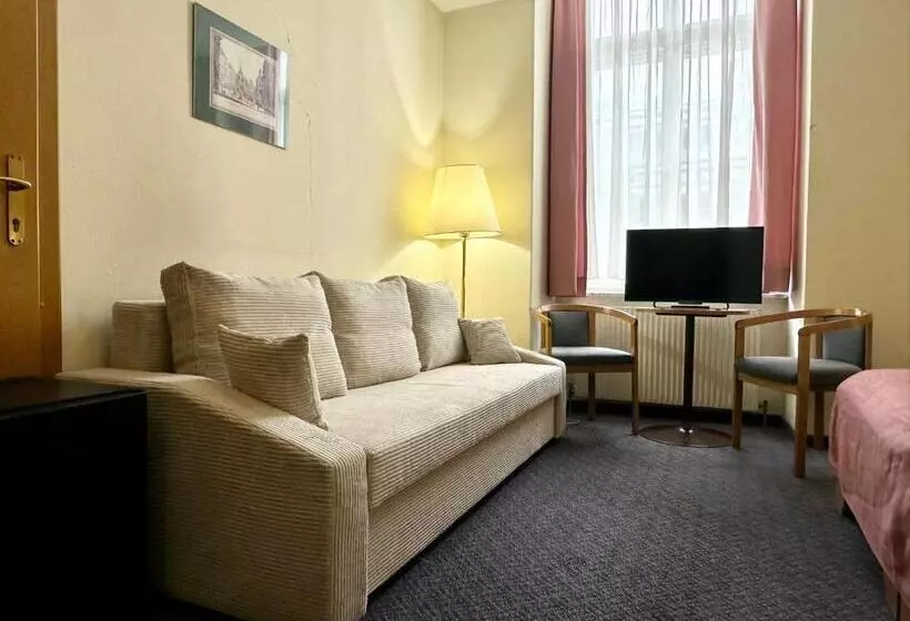 호텔 Very Central Apartments, 5 Min To City Center, No Reception