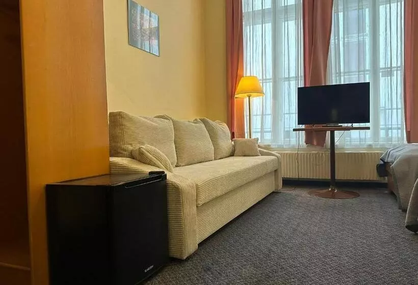 호텔 Very Central Apartments, 5 Min To City Center, No Reception