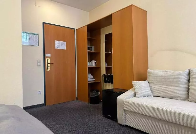 호텔 Very Central Apartments, 5 Min To City Center, No Reception