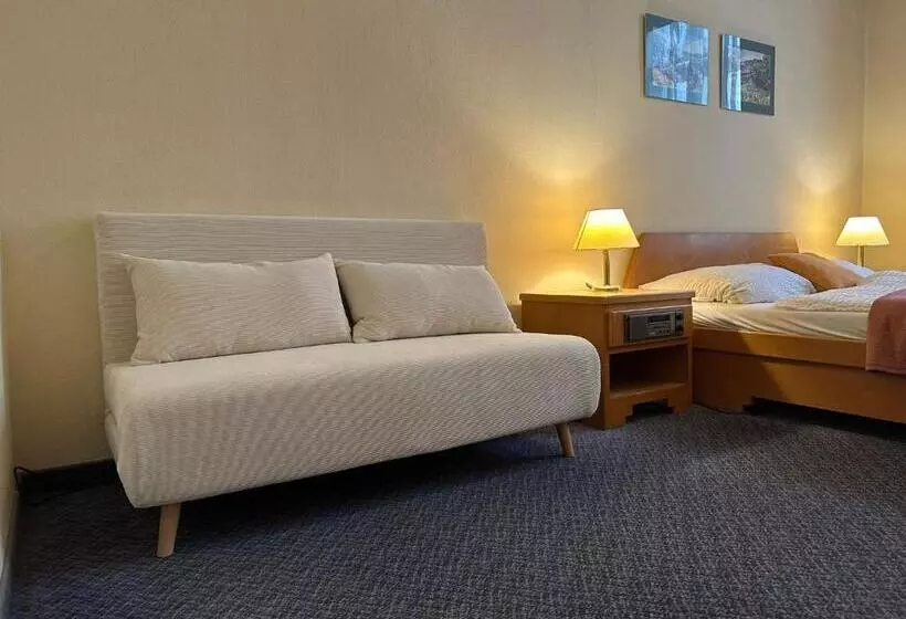 호텔 Very Central Apartments, 5 Min To City Center, No Reception