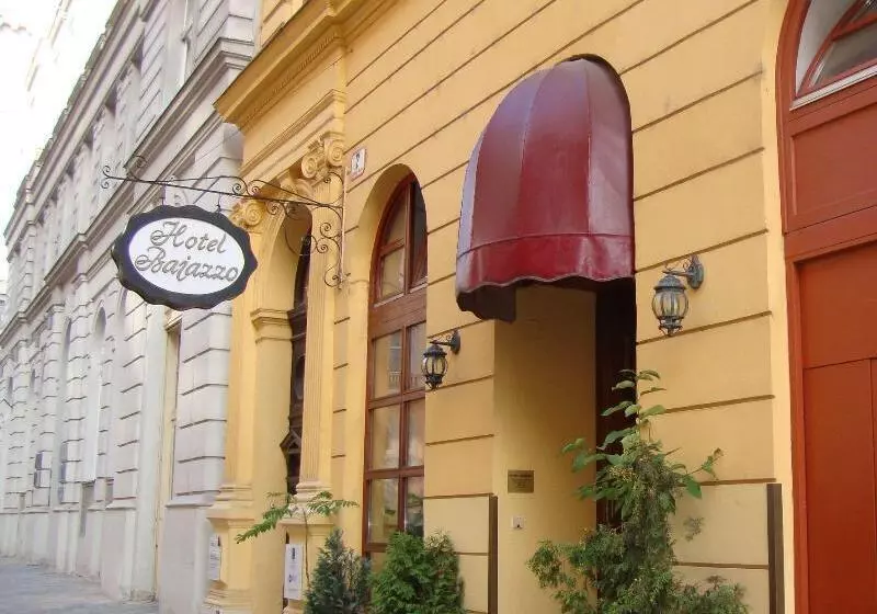 酒店 Bajazzo