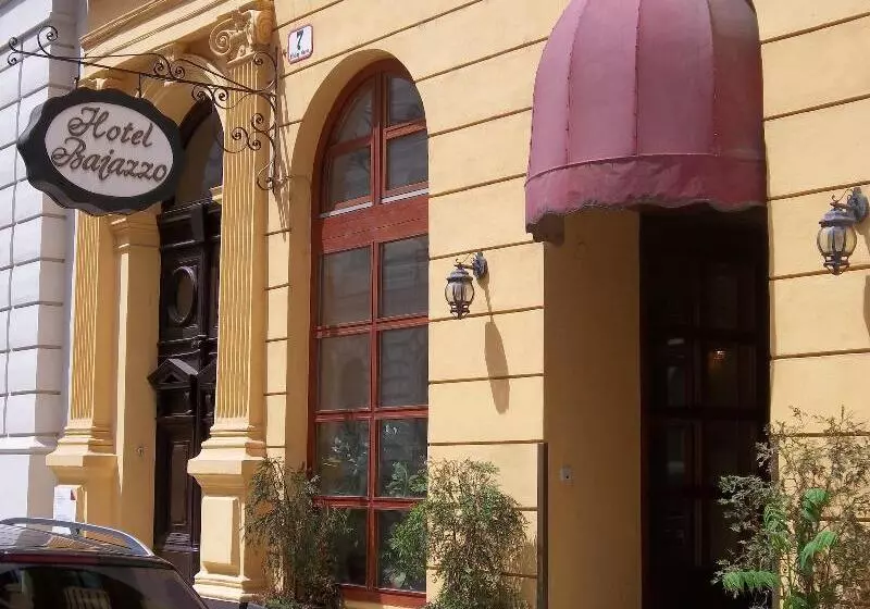 酒店 Bajazzo