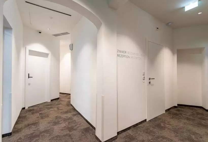 ホテル Dauntown Rooms   Self Check In