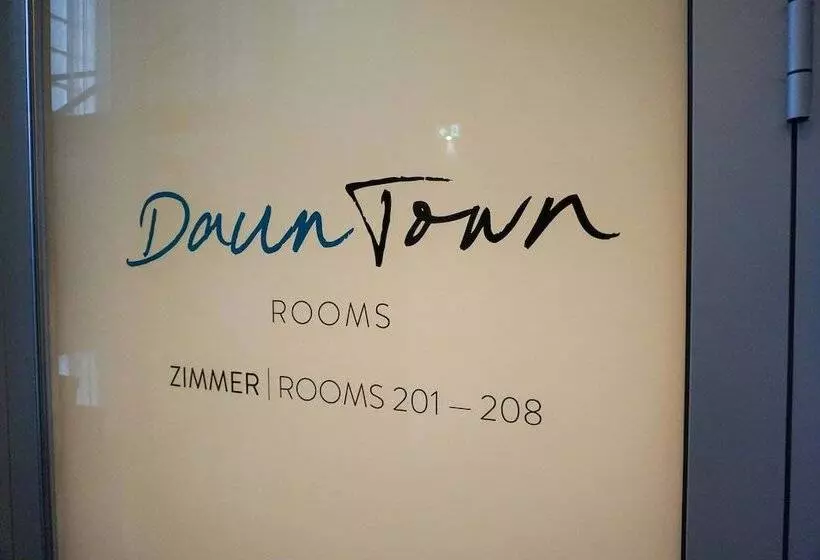 ホテル Dauntown Rooms   Self Check In