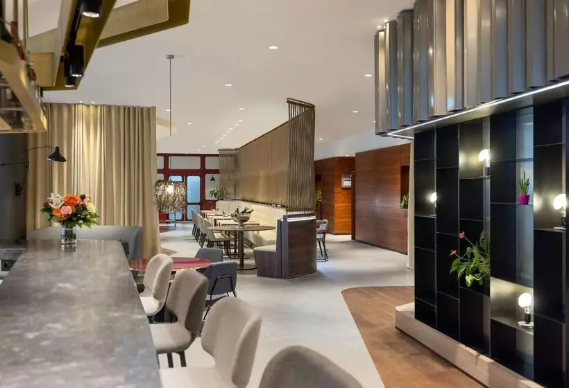 هتل NH Collection Salzburg City