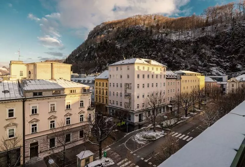هتل NH Collection Salzburg City