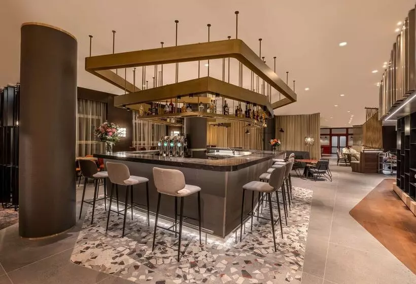 هتل NH Collection Salzburg City