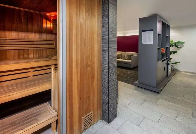 هتل NH Collection Salzburg City