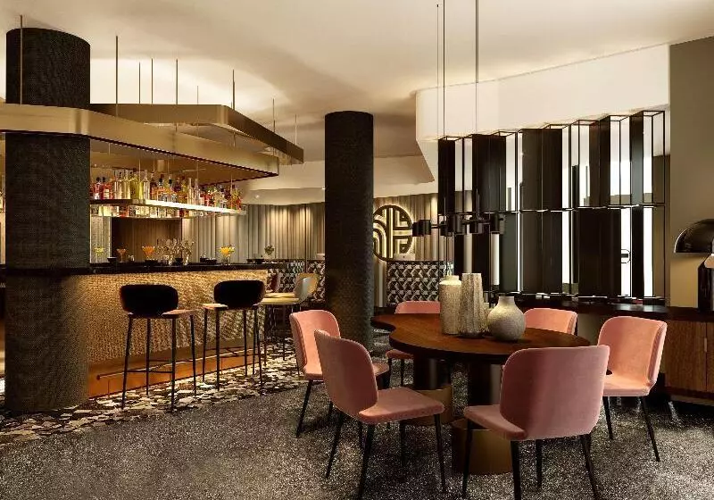 هتل NH Collection Salzburg City