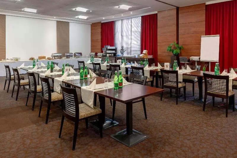 هتل NH Collection Salzburg City