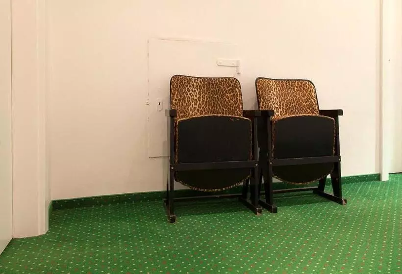 호텔 Pension Stadthalle