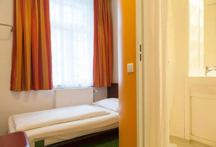 호텔 Pension Stadthalle