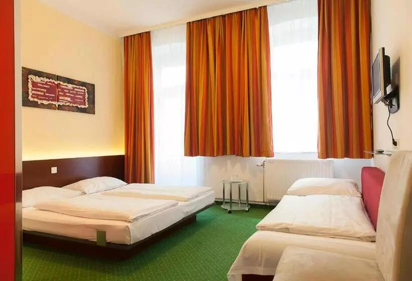 호텔 Pension Stadthalle