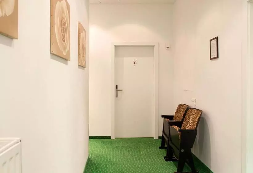 호텔 Pension Stadthalle