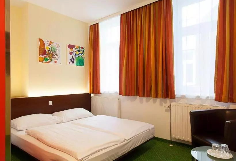 호텔 Pension Stadthalle