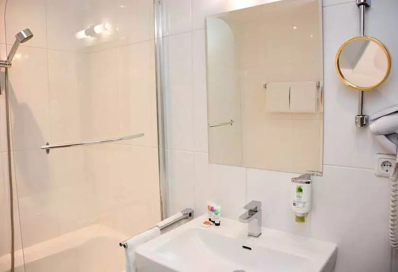 Q! Hotel Maria Theresia