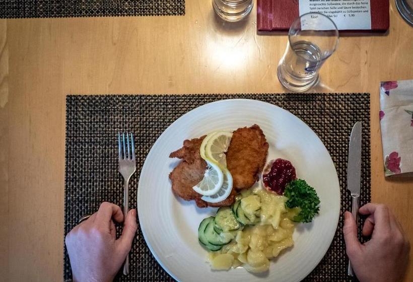 هتل Der Kleinwalsertaler Rosenhof