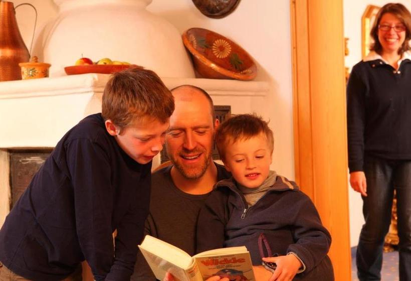 هتل Der Kleinwalsertaler Rosenhof