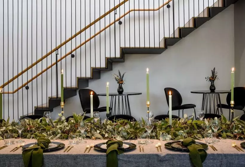 The Terrace Hotel Adelaide