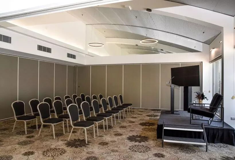 The Terrace Hotel Adelaide