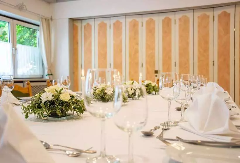 Landhotel Post Ebensee Am Traunsee S