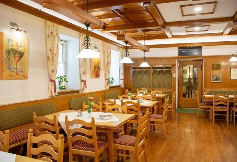 Landhotel Post Ebensee Am Traunsee S