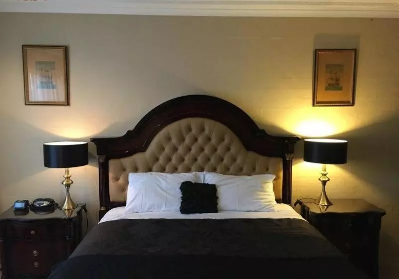 فندق على الطريق Albury Manor House