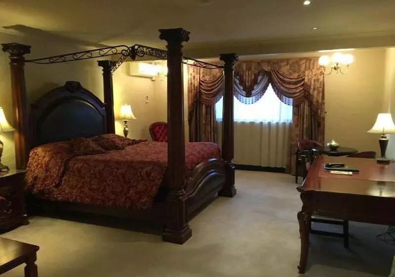 فندق على الطريق Albury Manor House