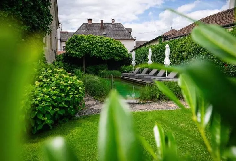 Renaissancehotel Raffelsberger Hof B&b