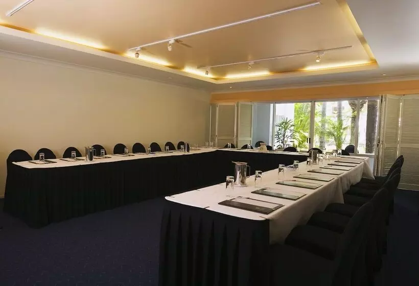 Hotel Alamanda Palm Cove By Lancemore