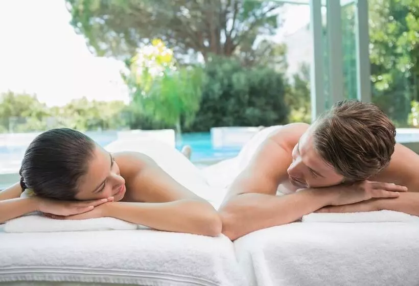 Hotel Alamanda Palm Cove By Lancemore