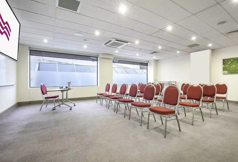 Hotel Crowne Plaza Canberra, An Ihg