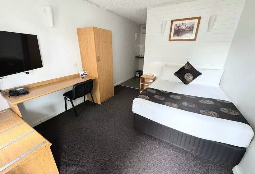 فندق Flag Motor Lodge