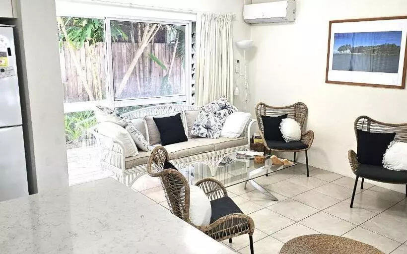 Hotelli Mango Tree Holiday Apartments