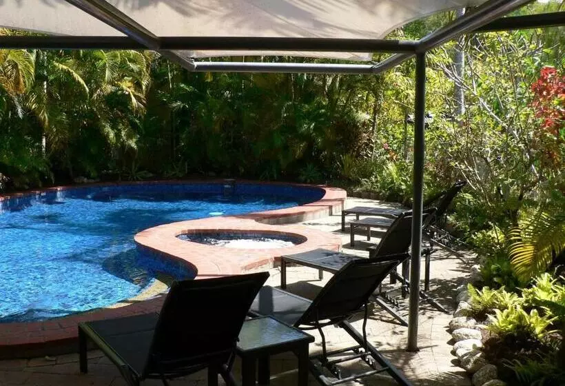Hotelli Mango Tree Holiday Apartments