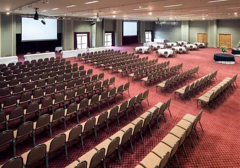 Mercure Ballarat Hotel & Convention Centre