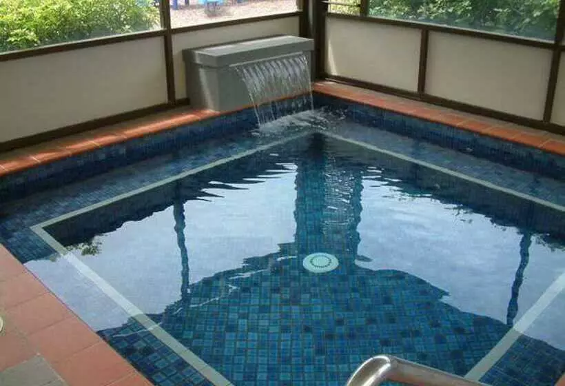 Hotel Nautilus Beachfront Villas & Spa